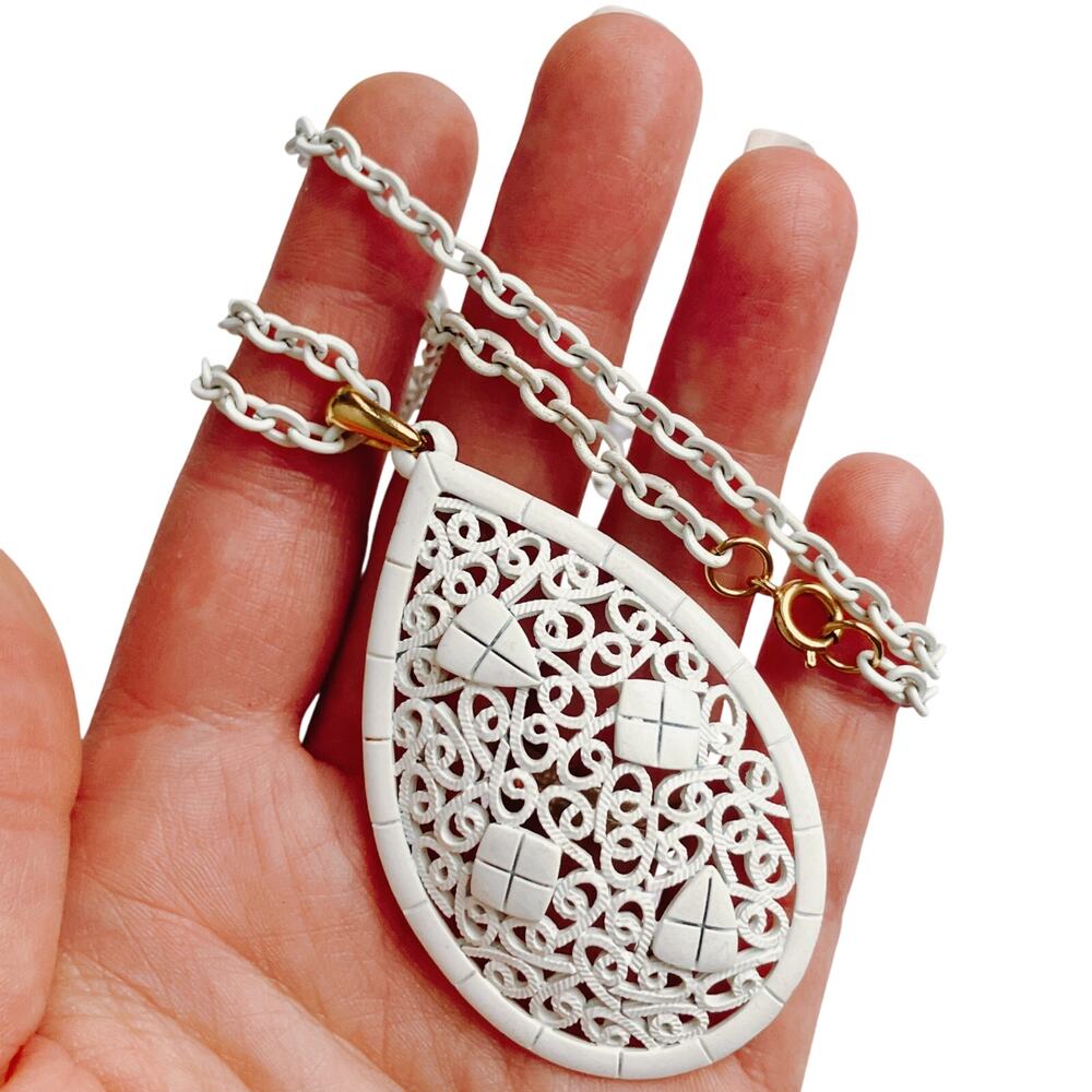 VTG 1960s 1970s Pendant Necklace White Enamel Filigree Mod Statement Jewelry